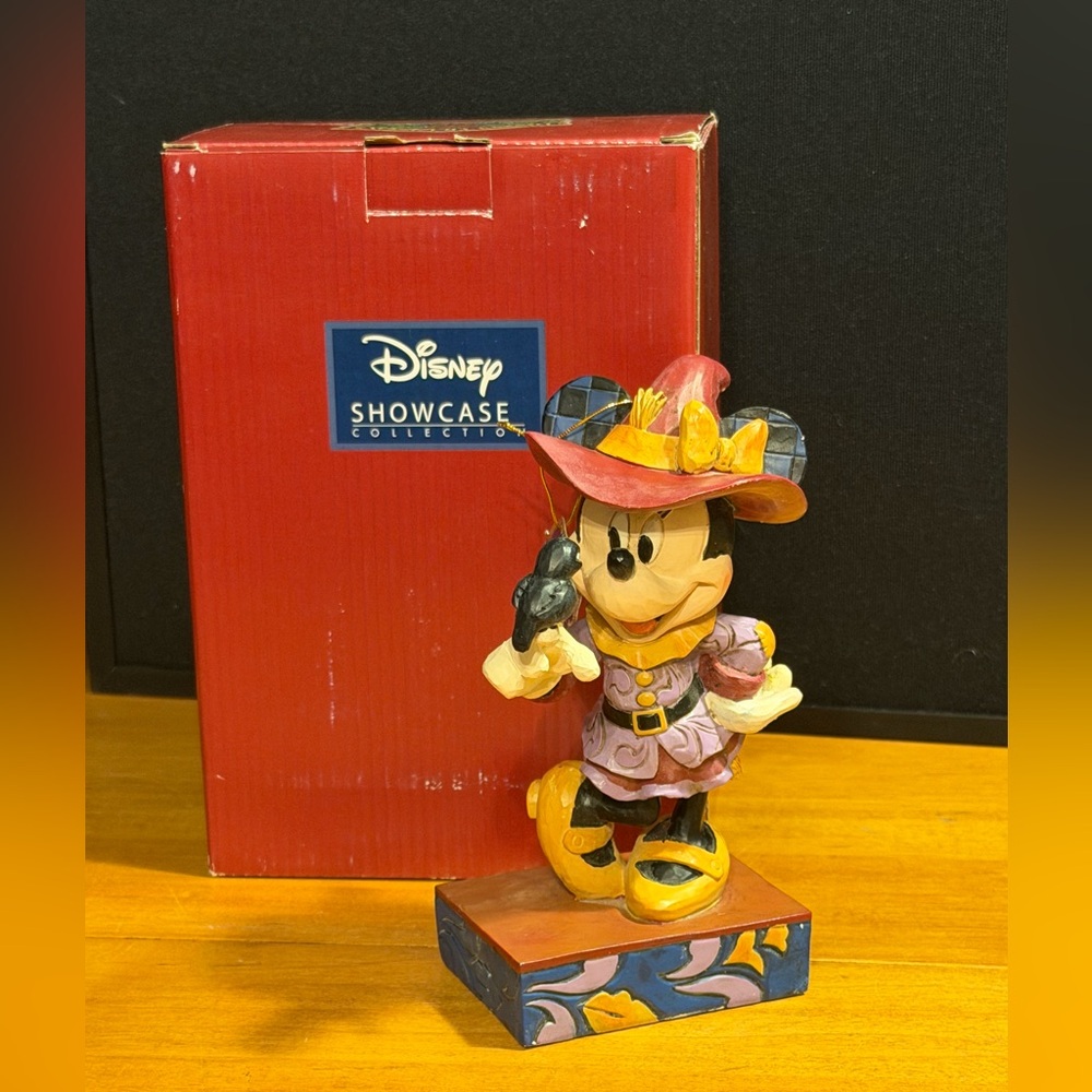 Minnie Mouse Hay There Jim Shore Figurine 2022